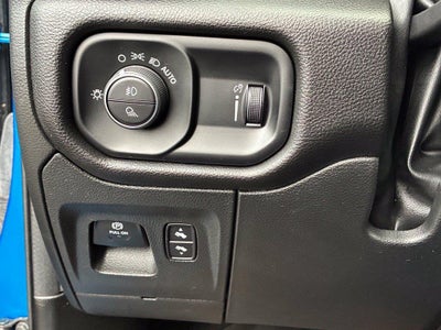 2023 RAM 1500 Big Horn Crew Cab 4x4 5'7' Box