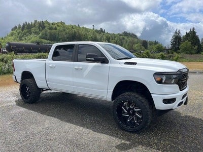 2022 RAM 1500 Big Horn Crew Cab 4x4 6'4' Box