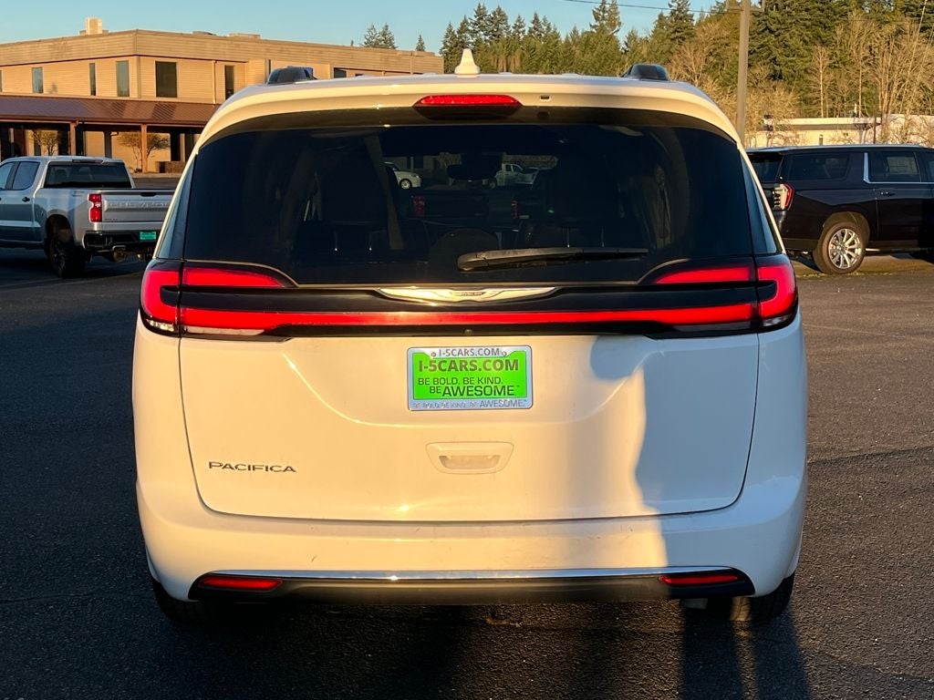 2022 Chrysler Pacifica Touring L