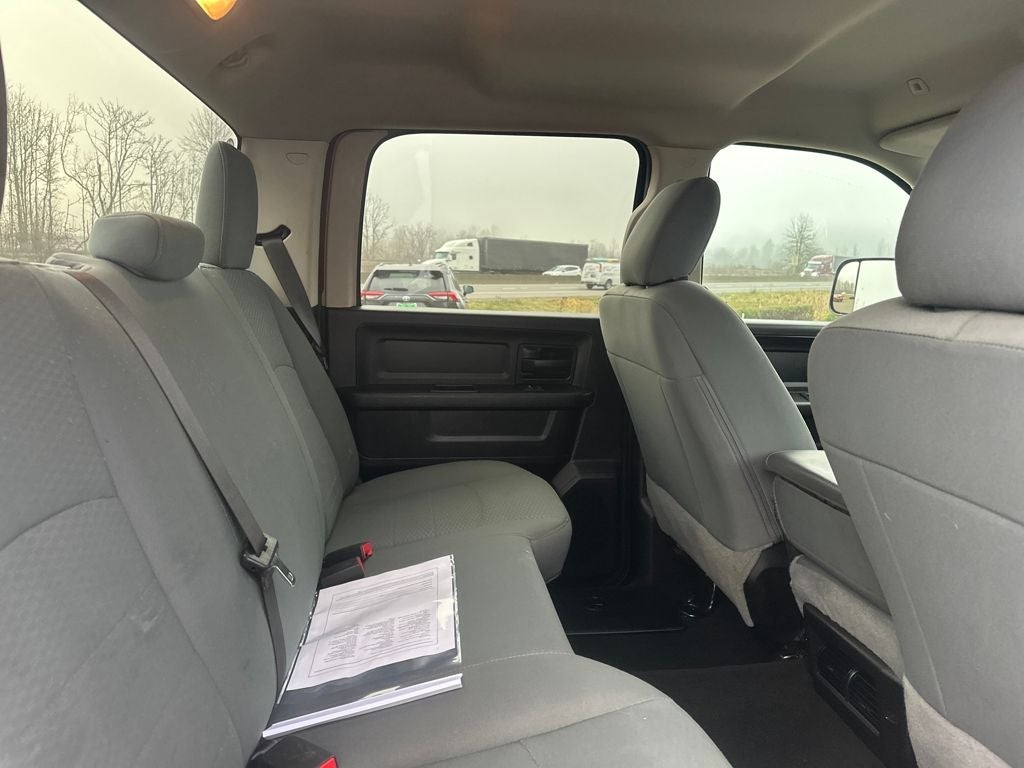 2018 RAM 3500 Tradesman Crew Cab 4x4 8' Box