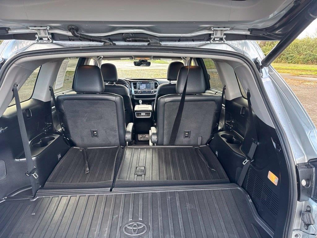 2017 Toyota Highlander SE