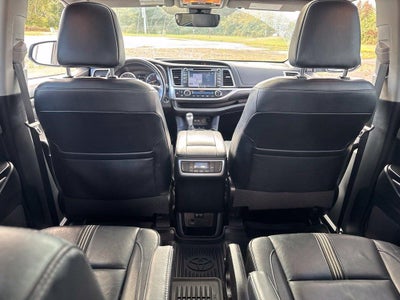 2017 Toyota Highlander SE