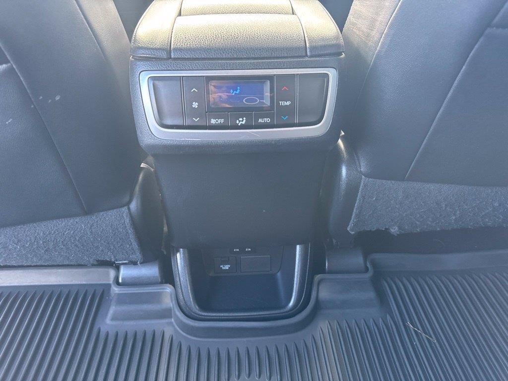 2017 Toyota Highlander SE