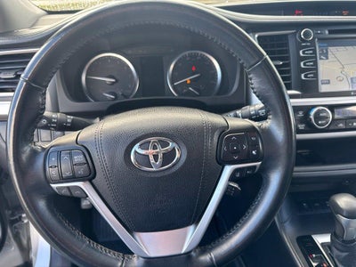 2017 Toyota Highlander SE