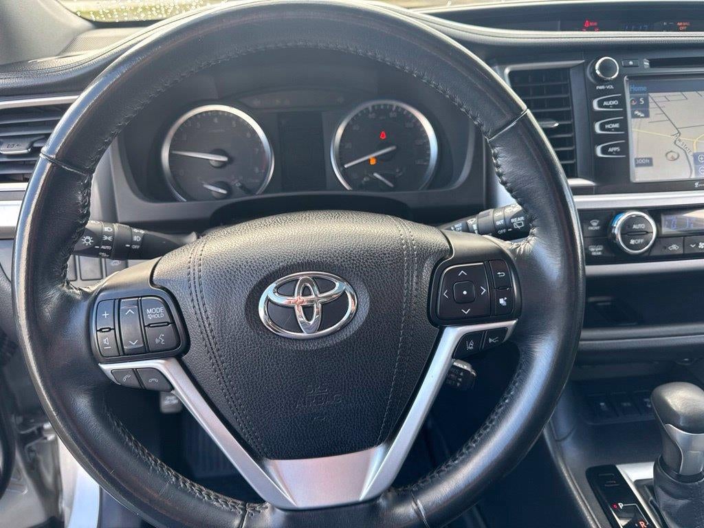 2017 Toyota Highlander SE