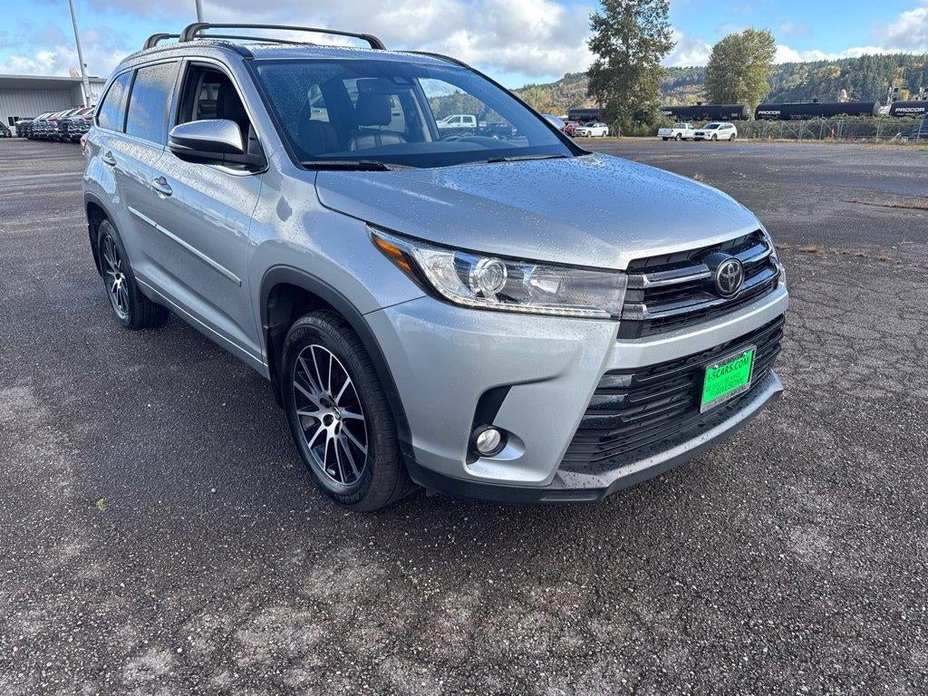 2017 Toyota Highlander SE