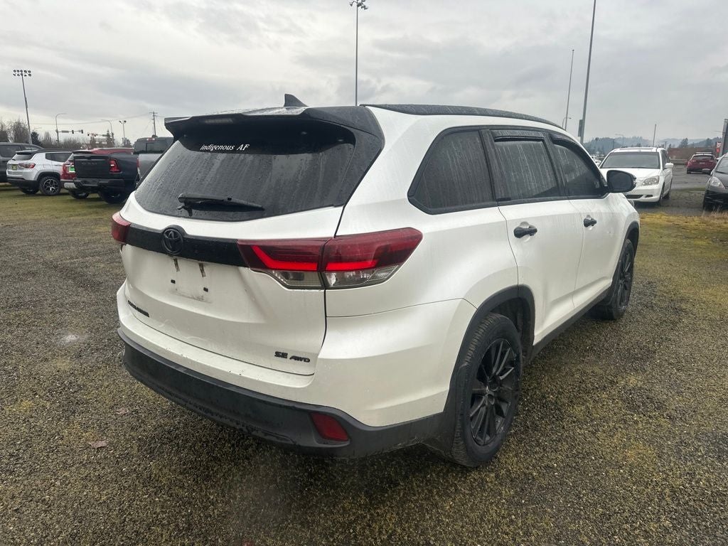 2019 Toyota Highlander SE