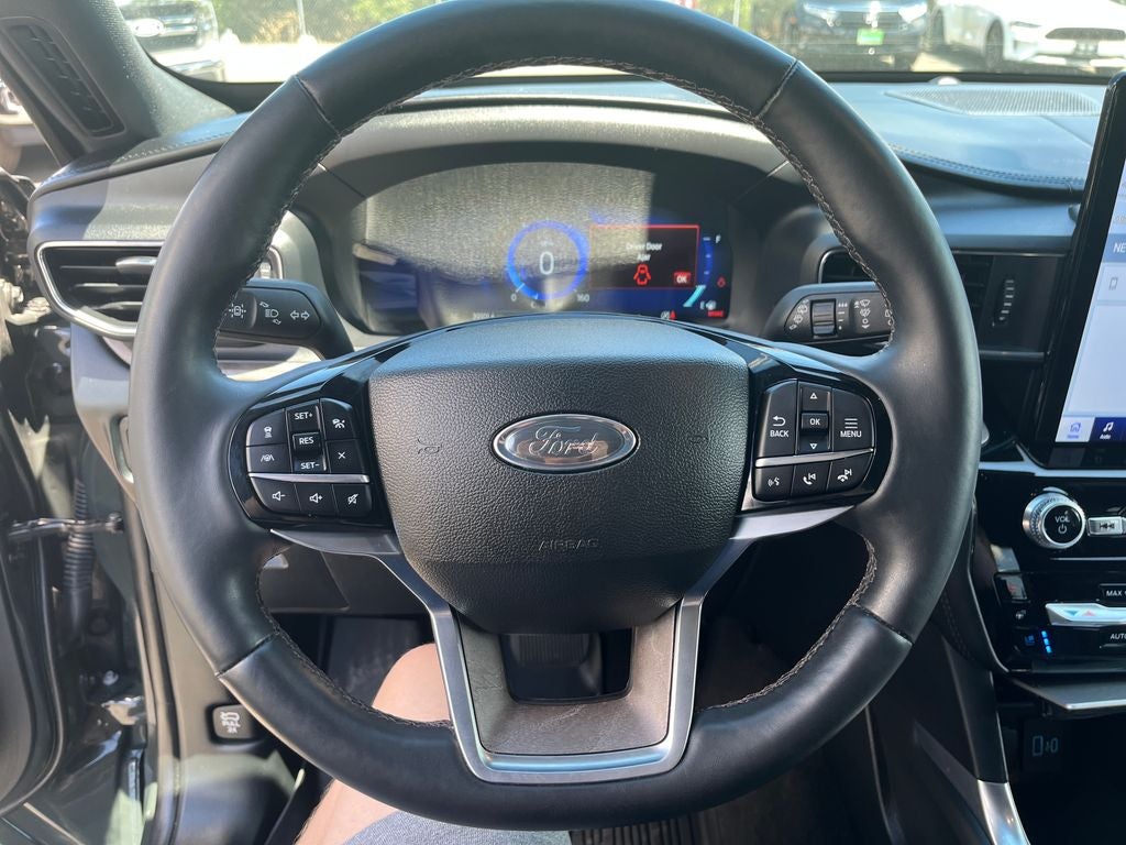 2023 Ford Explorer Platinum