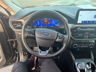 2022 Ford Escape Hybrid Titanium