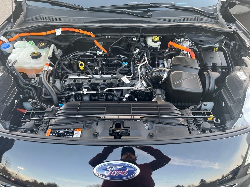 2022 Ford Escape Hybrid Titanium