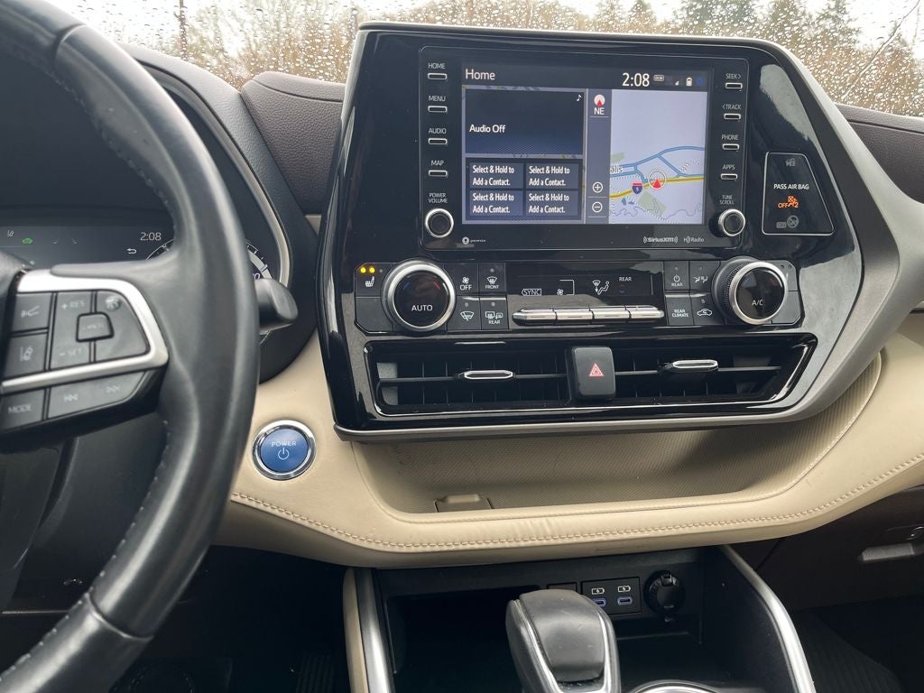 2022 Toyota Highlander Hybrid XLE