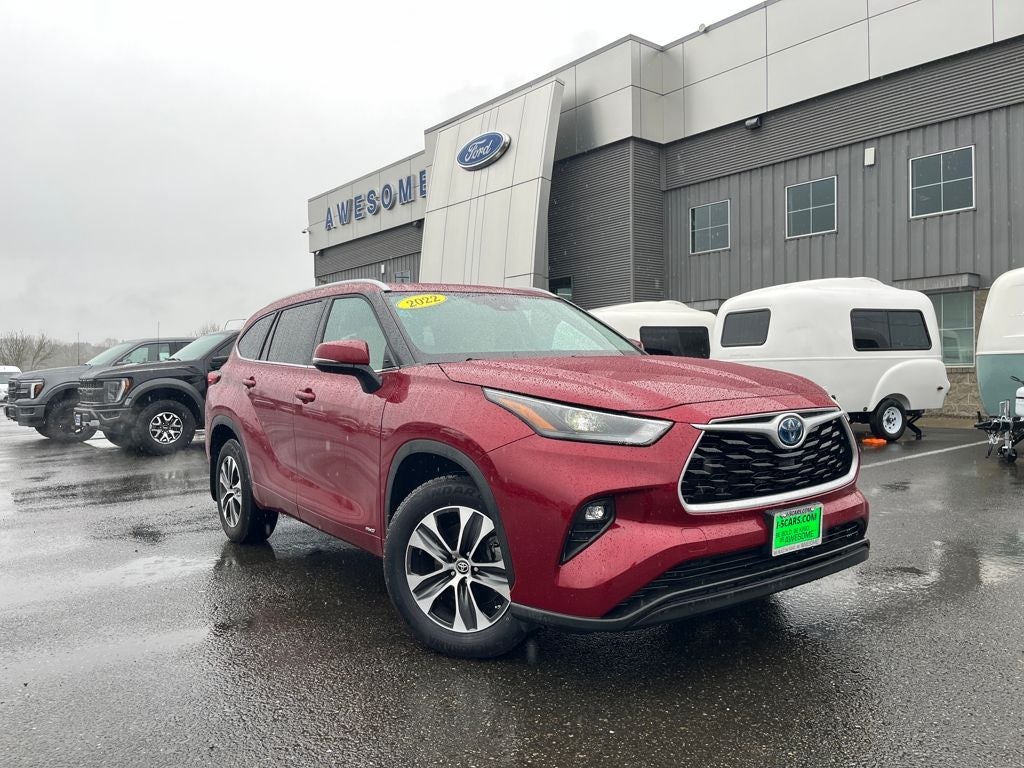 2022 Toyota Highlander Hybrid XLE