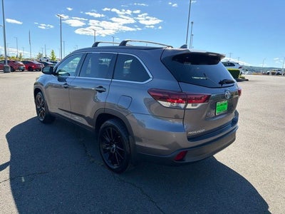 2019 Toyota Highlander SE