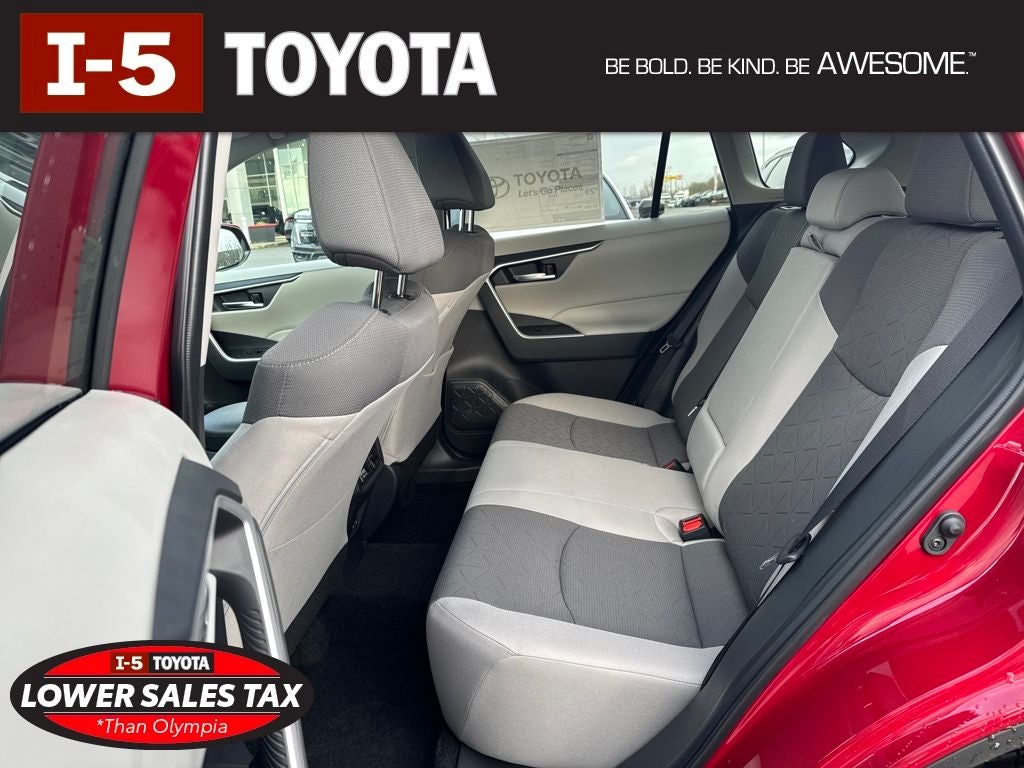 2025 Toyota RAV4 XLE