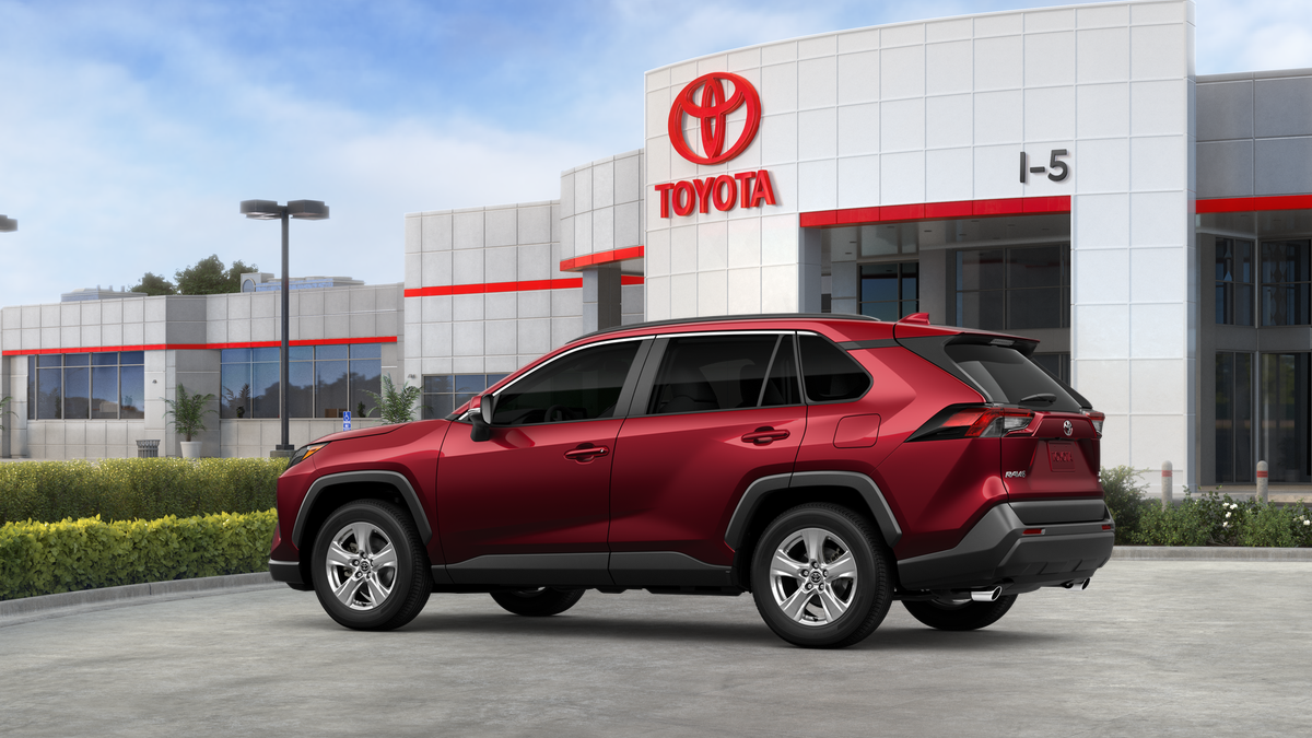 2025 Toyota RAV4 XLE