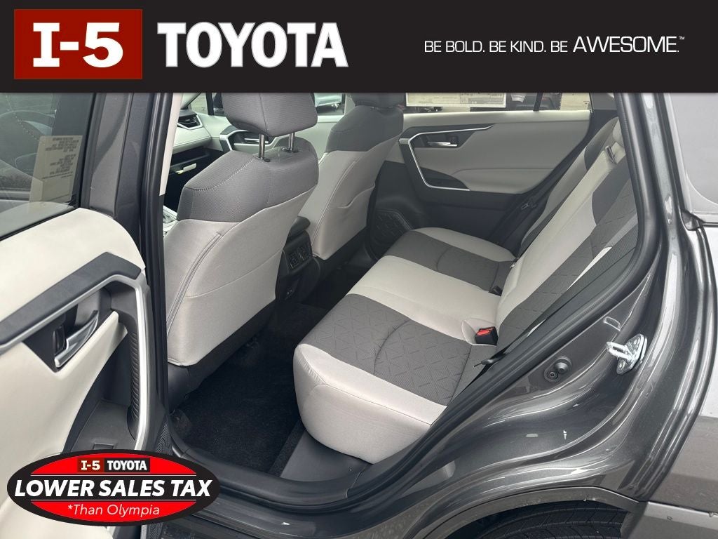 2025 Toyota RAV4 XLE