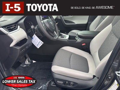 2025 Toyota RAV4 XLE