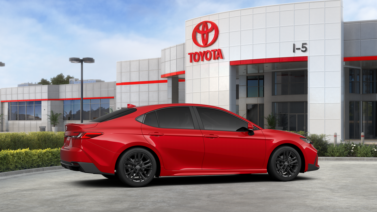 2026 Toyota Camry SE AWD