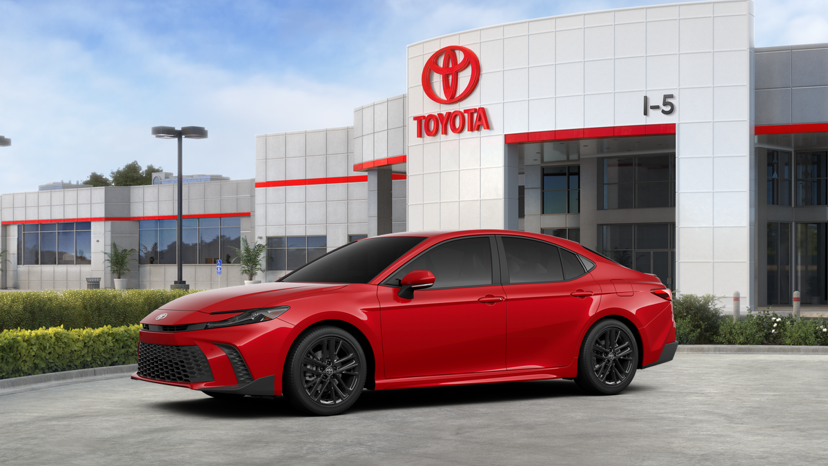 2026 Toyota Camry SE AWD