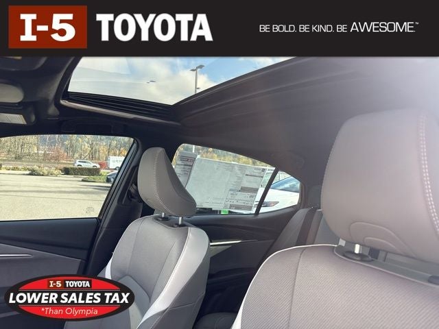2026 Toyota Camry SE AWD