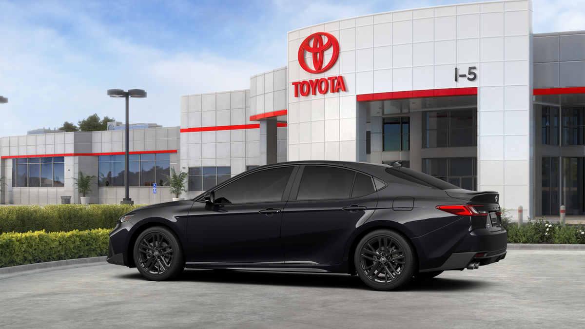 2026 Toyota Camry SE AWD