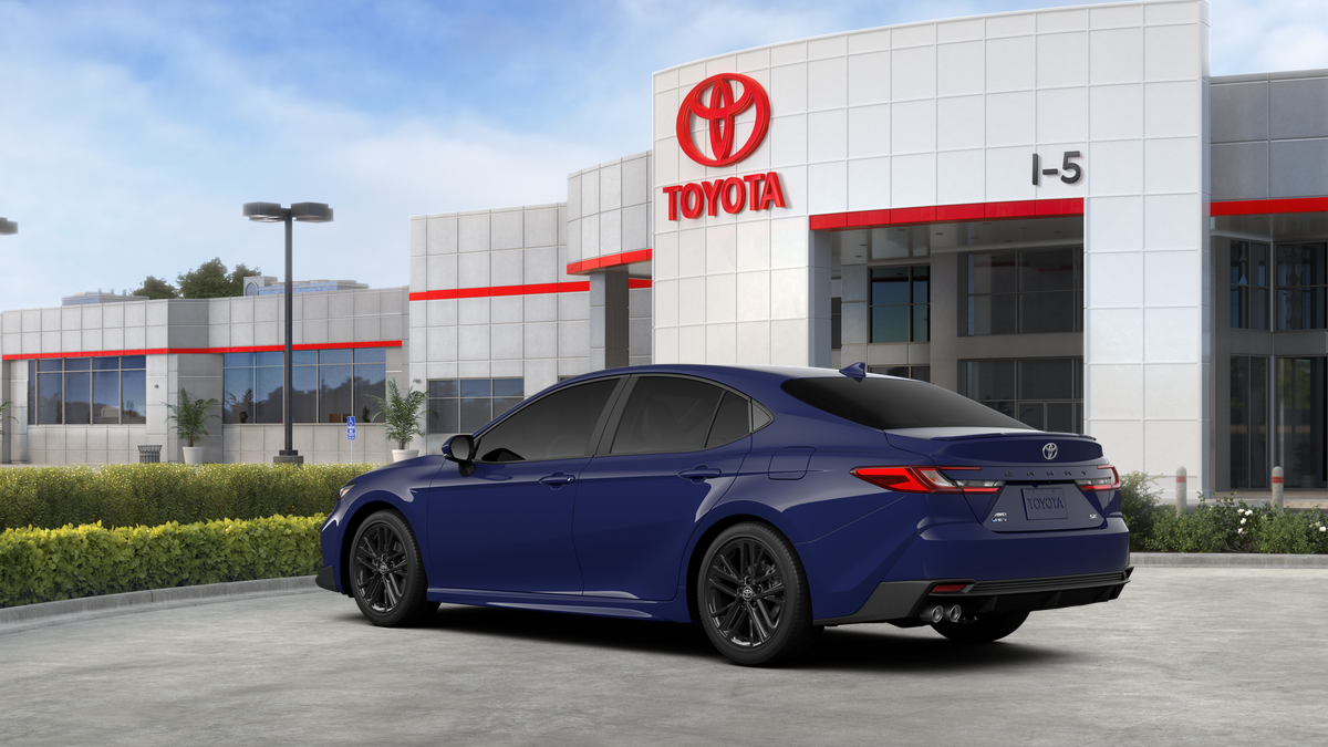 2026 Toyota Camry SE AWD