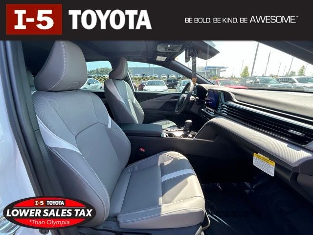 2026 Toyota Camry SE AWD
