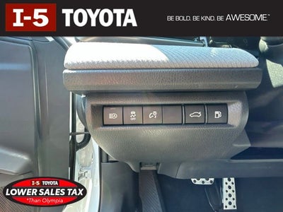 2026 Toyota Camry SE AWD