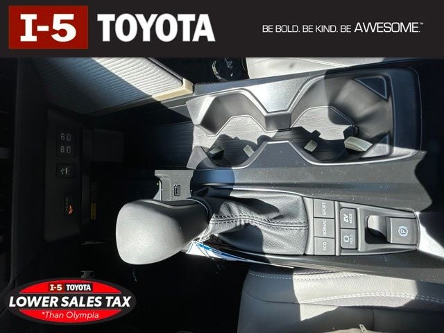 2026 Toyota Camry SE AWD