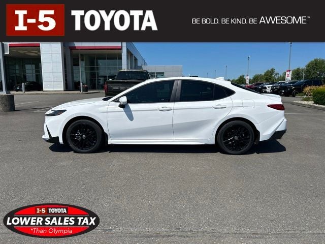 2026 Toyota Camry SE AWD