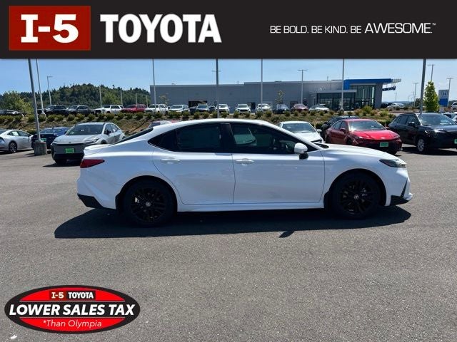 2026 Toyota Camry SE AWD