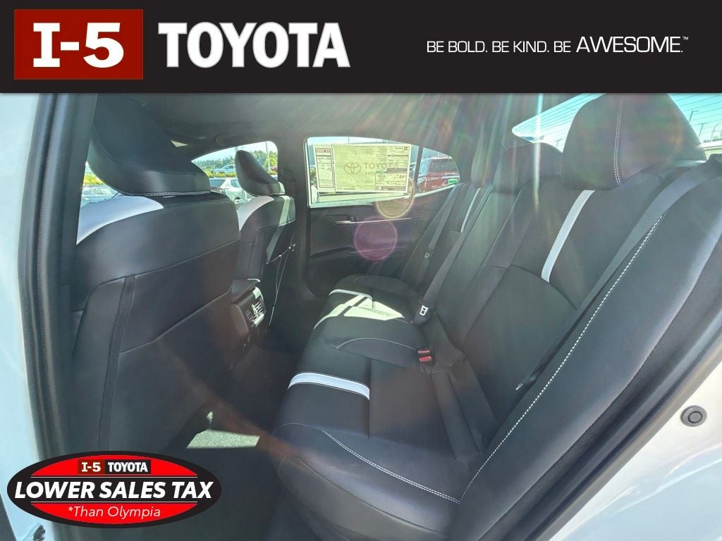 2026 Toyota Camry SE AWD