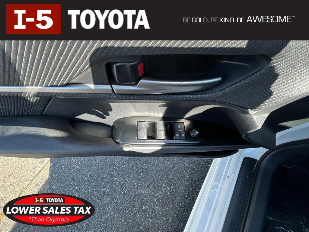 2026 Toyota Camry SE AWD