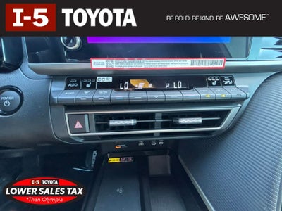 2026 Toyota Camry SE AWD
