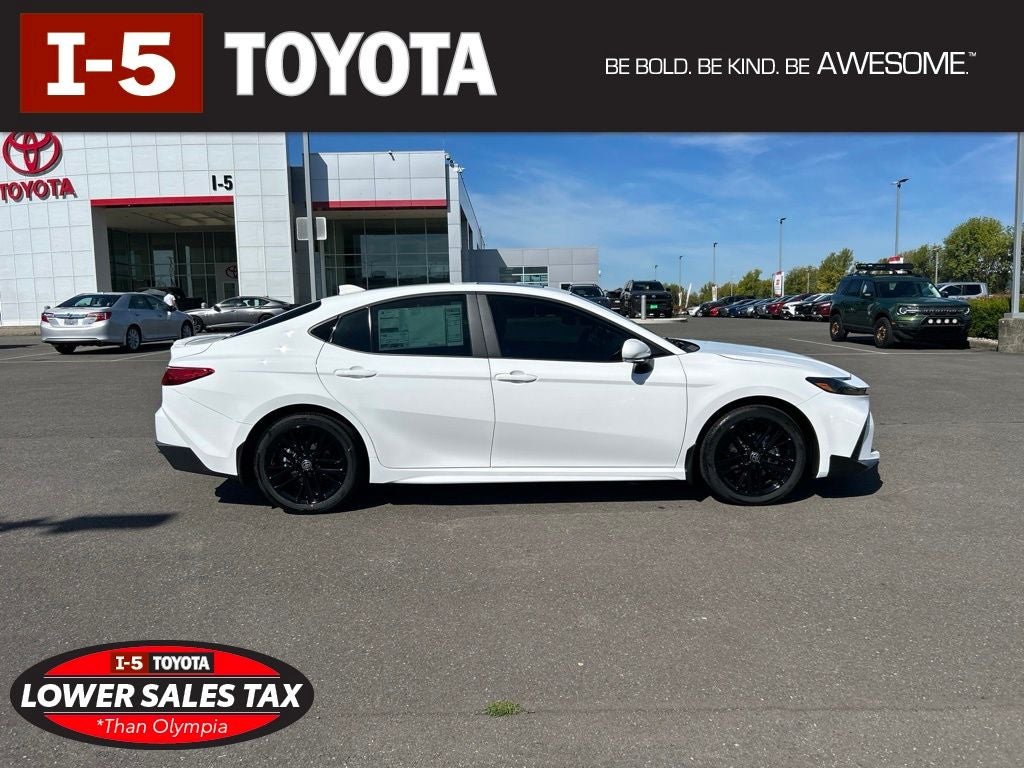 2026 Toyota Camry SE AWD