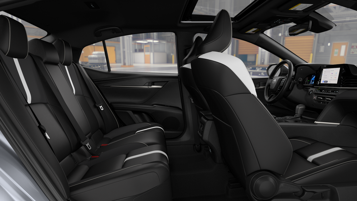 2026 Toyota Camry SE AWD