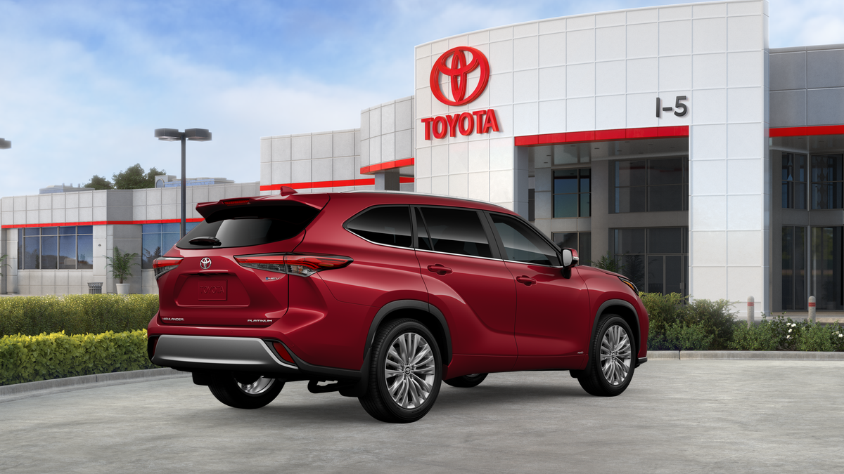 2026 Toyota Highlander Hybrid Platinum