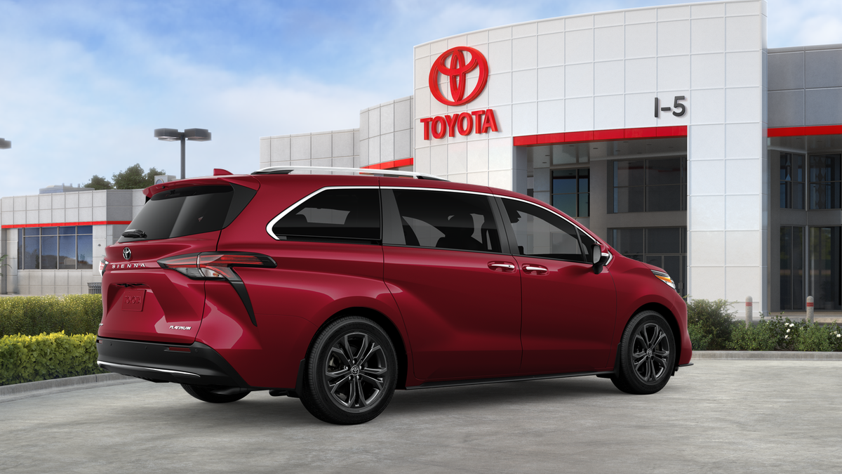 2026 Toyota Sienna Platinum