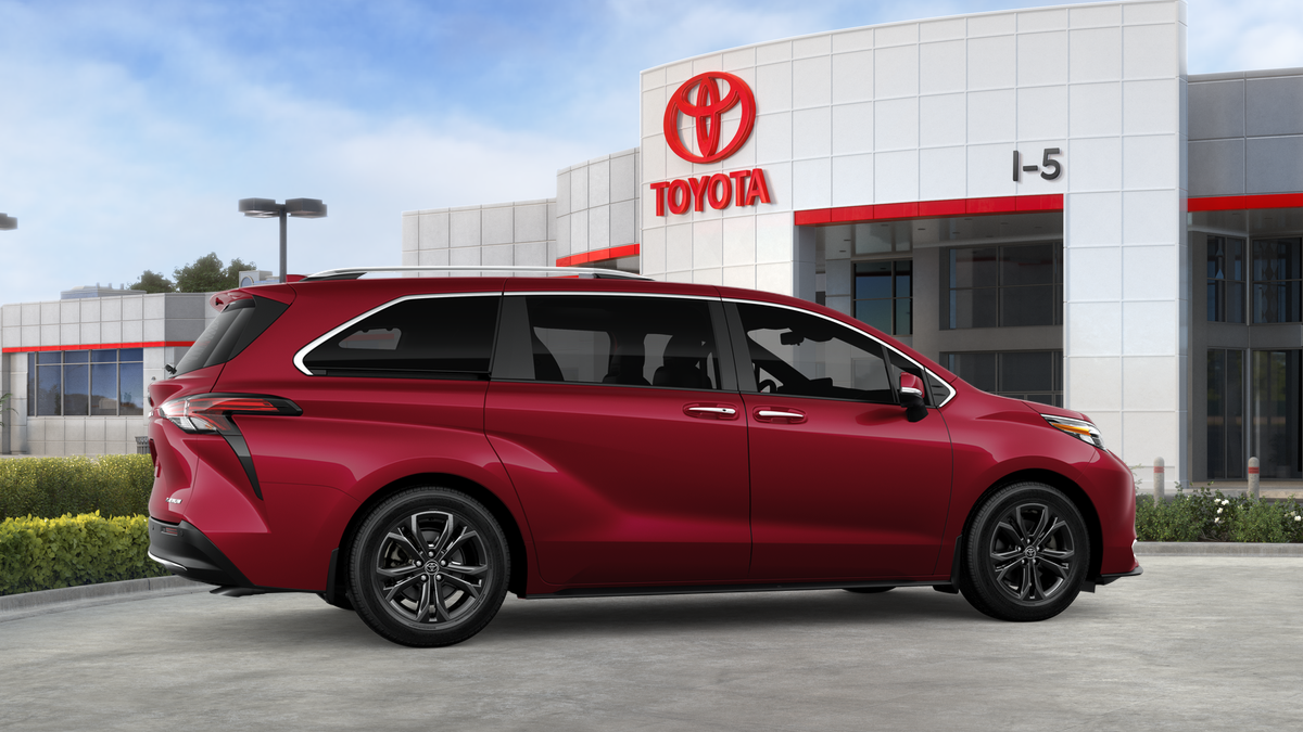 2026 Toyota Sienna Platinum