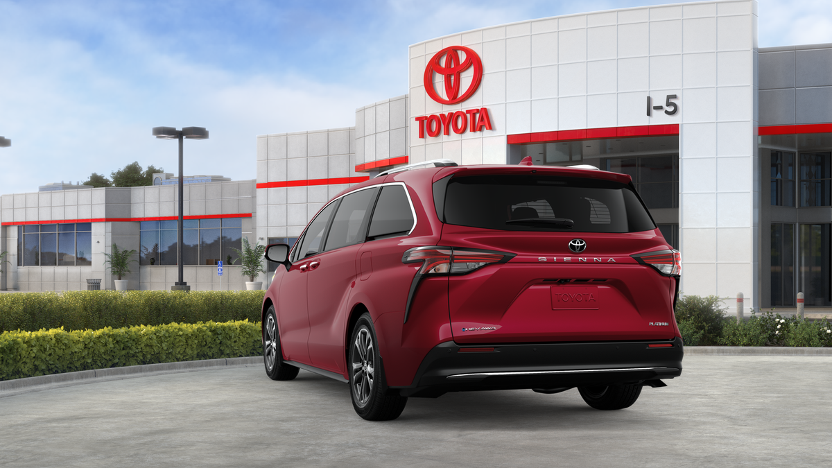 2026 Toyota Sienna Platinum