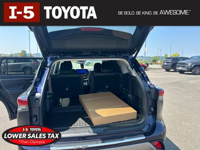 2026 Toyota Highlander Platinum