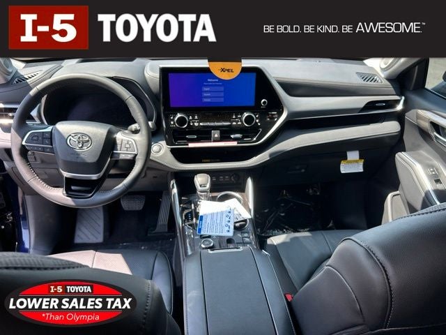 2026 Toyota Highlander Platinum