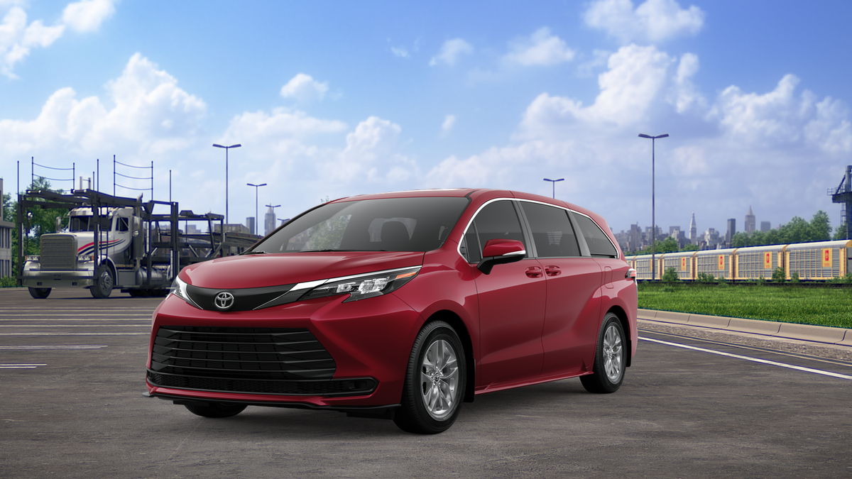 2026 Toyota Sienna LE 8-Passenger Hybrid FWD's photo