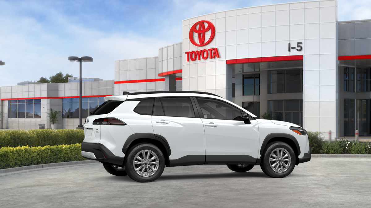 2026 Toyota Corolla Cross LE
