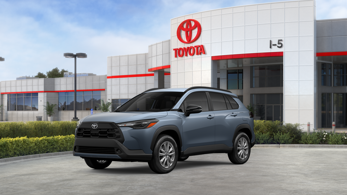 2026 Toyota Corolla Cross LE AWD's photo