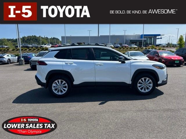 2026 Toyota Corolla Cross LE