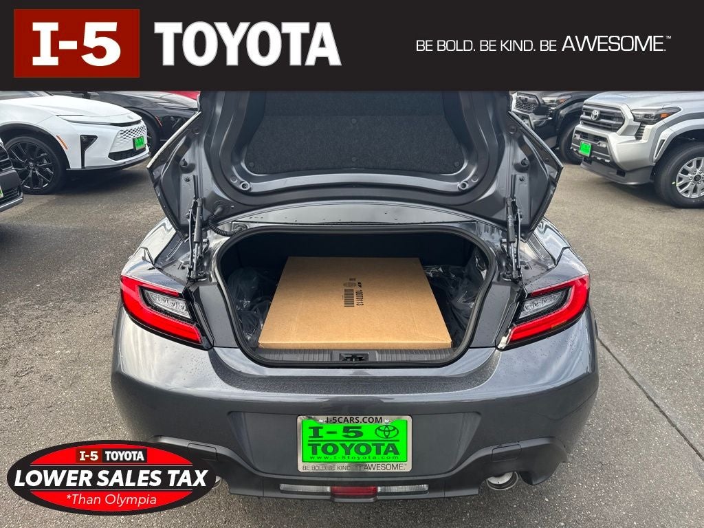 2026 Toyota GR86 Premium MT