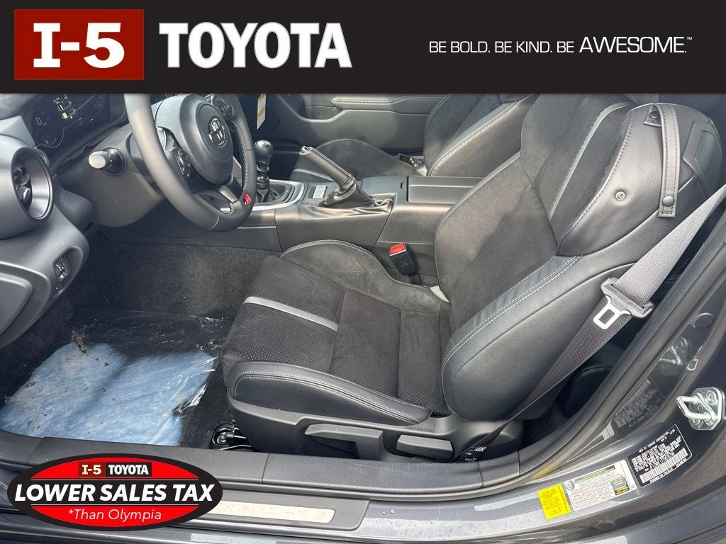 2026 Toyota GR86 Premium MT