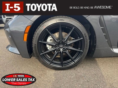 2026 Toyota GR86 Premium MT