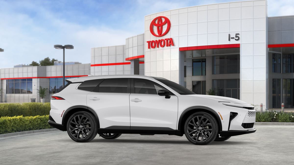 2026 Toyota Toyota Crown Signia Limited